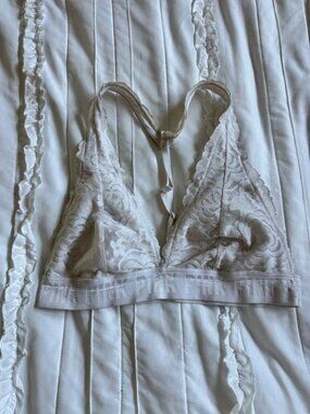 Victoria's Secret PINK Womens Size Small White Halter Style Lace Bralette